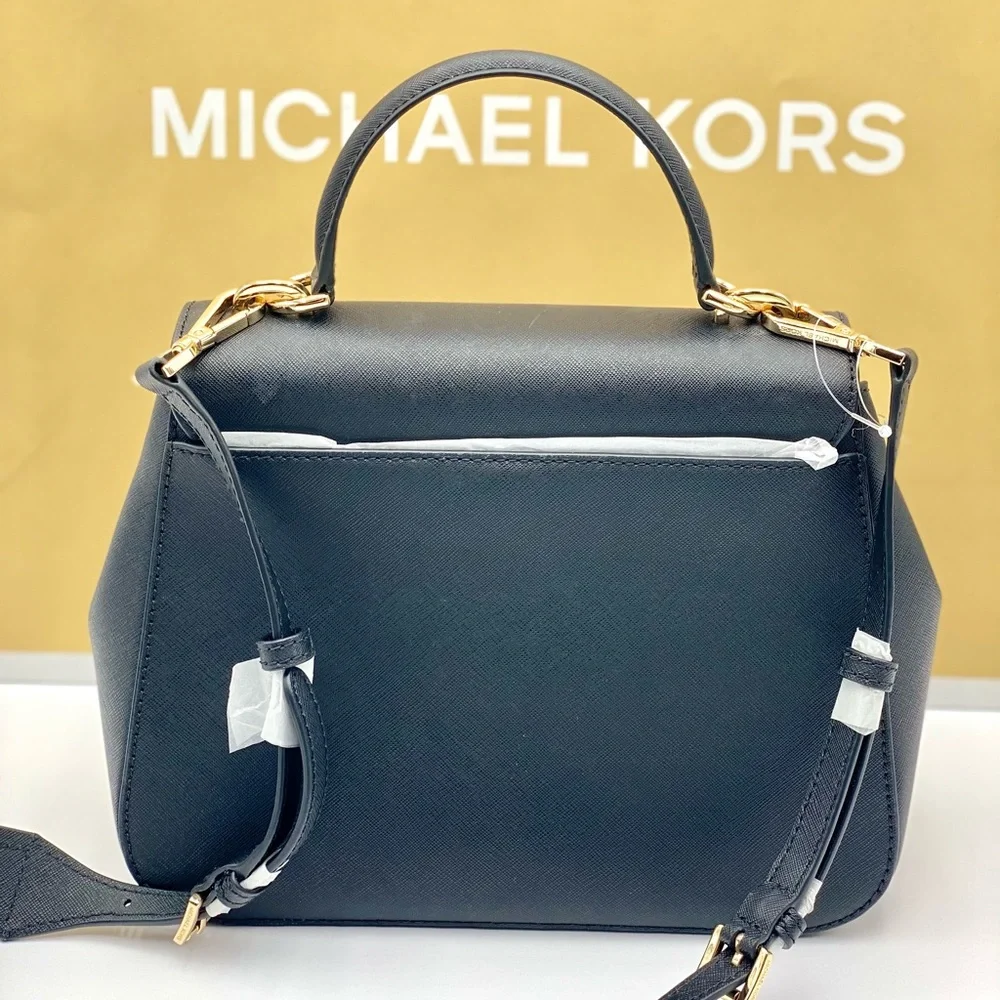 Michael Kors Bridgette MD Messenger Crossbody Black